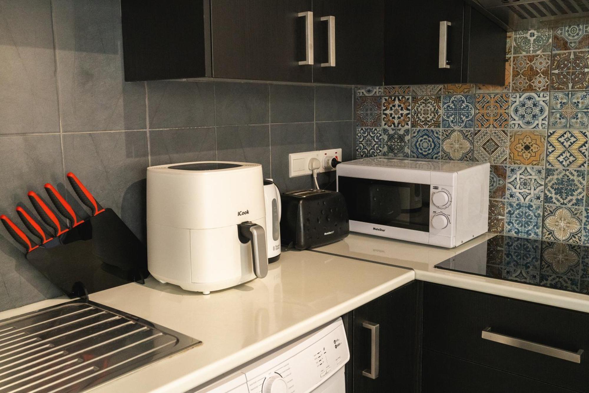 Kave Blue Mackenzie 1 Bdr Flat With Pool Apartment Ларнака Екстериор снимка
